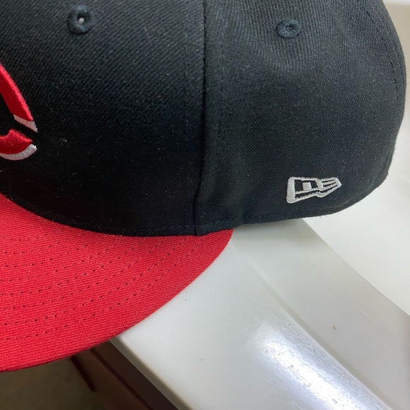 1.PITTSBURGH PIRATES 🏴☠️ 🧢 2.CINCINNATI🧢 3.ALL BLACK 🧢NEW ERA Sizes is 8️⃣ - Picture 5 of 15